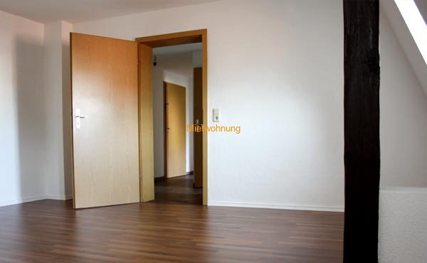 Single Wohnung in Löbau - 215,00 Euro + NK